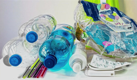 PlasticsFatE - New European project investigates health effects of plastic particles on humans