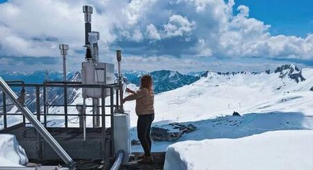 Installation eines neuen Moduls zur Sammlung von Ultrafeinstaub auf der Zugspitze