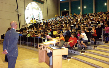 KinderUni 2012: Kinder wählen zwei Biologen