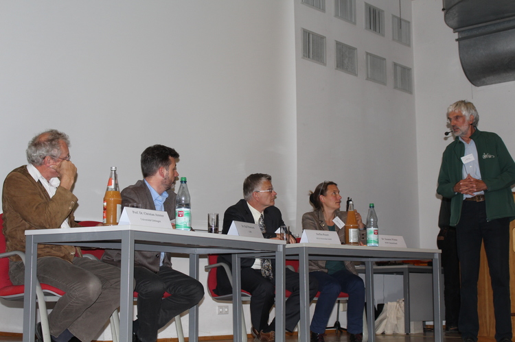 Podiumsdiskussion -Waldkontroversen 2018